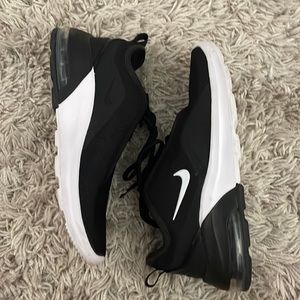 Nike Women's Air Max Motion 2 Black White Running Shoes